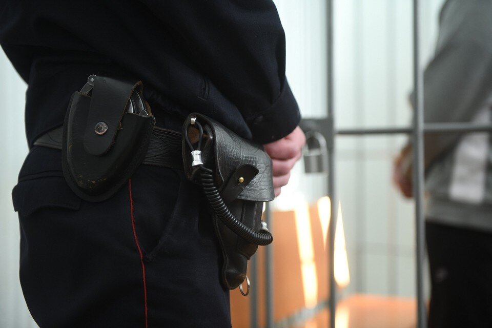     Майора подозревают во взятке в размере 300 тысяч рублей Алексей БУЛАТОВ