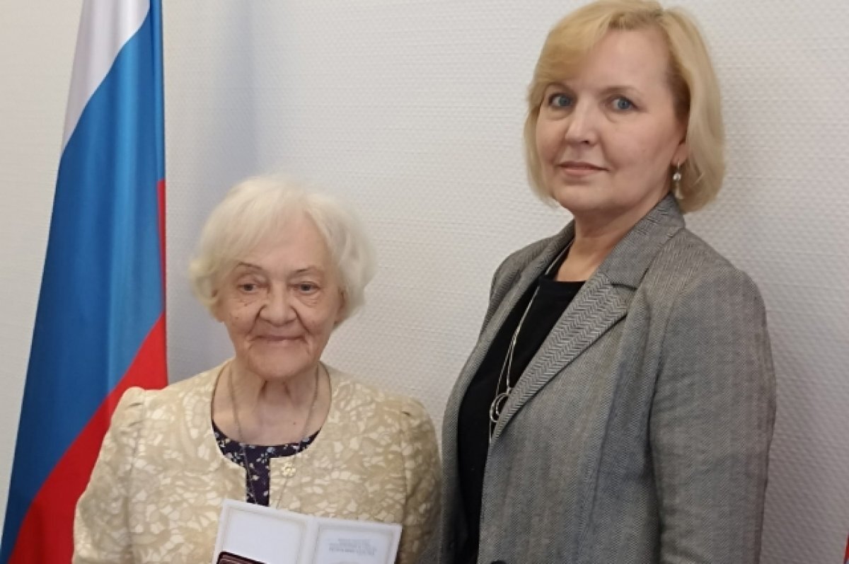    Светлану Пасюкову наградили Знаком отличия «Почётный наставник»
