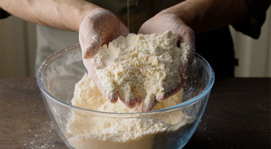 Тесто, замешанное на воде и, например, маргарине – как раз то самое, без дрожжей и яиц