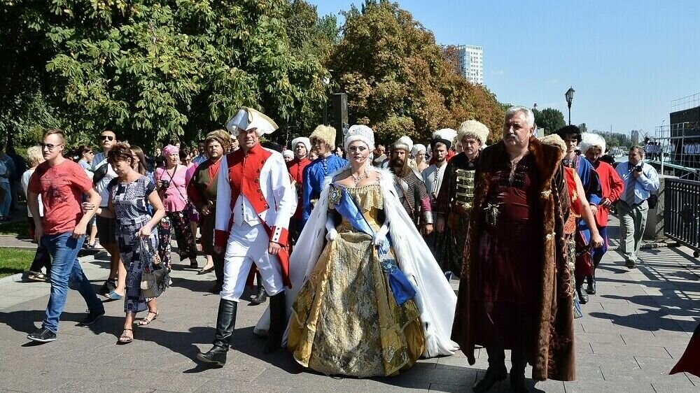     Ростов-на-Дону занял пятое место в рейтинге городов с самыми большими тратами для туристов, следует из исследования Суточно.ру.