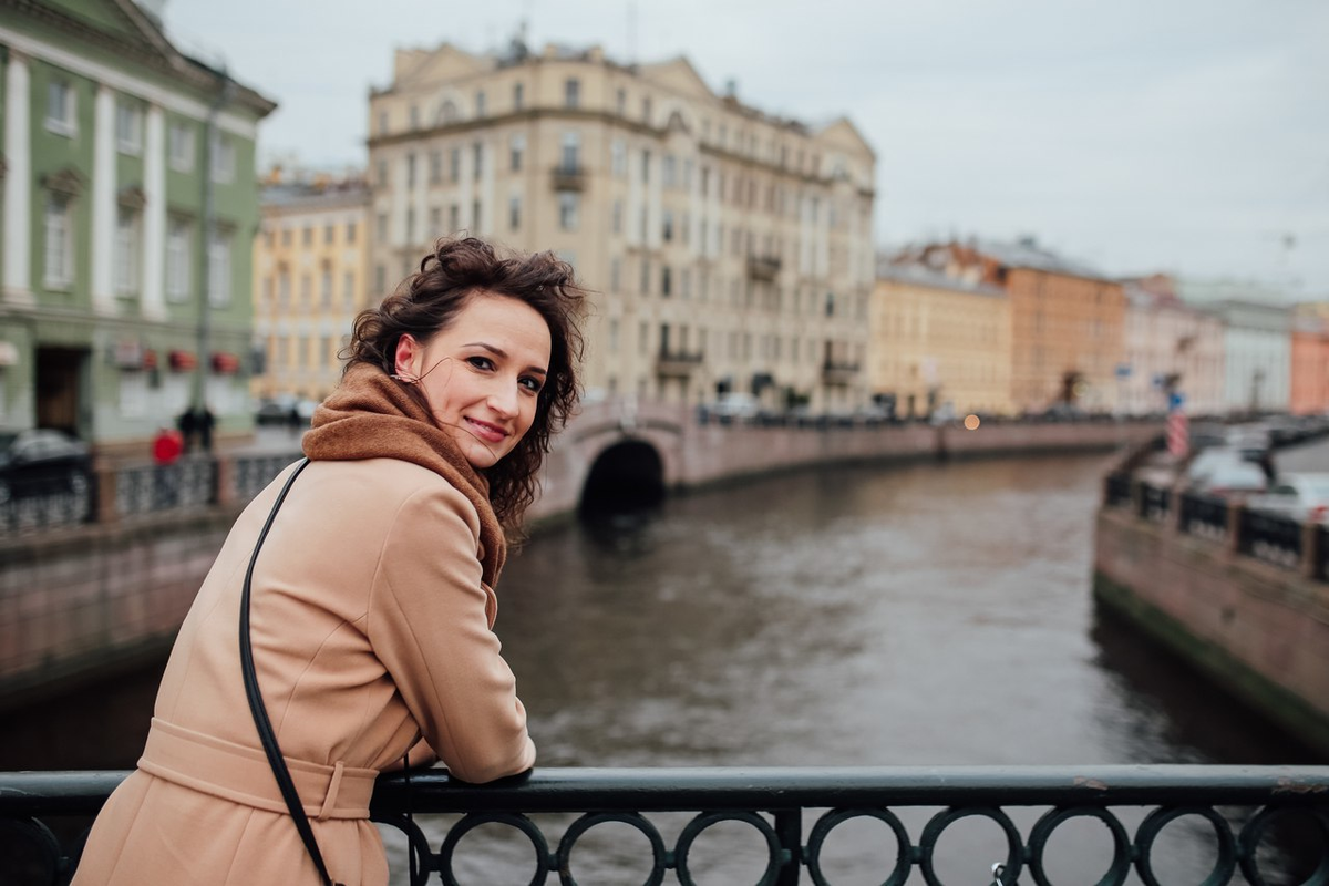 Плюс 10 в санкт петербурге. Венера Галеева Фонтанка. Татьяна Джоглидзе Санкт-Петербург. Татьяна Лицкевич Санкт-Петербург. Красивые девушки Петербурга.