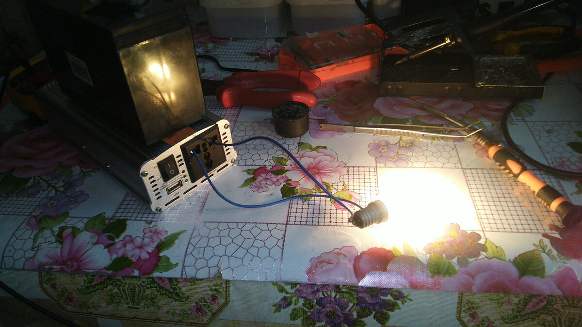 Китайский инвертор 12-220 вольт, горит ошибка, не выдает напряжение ...