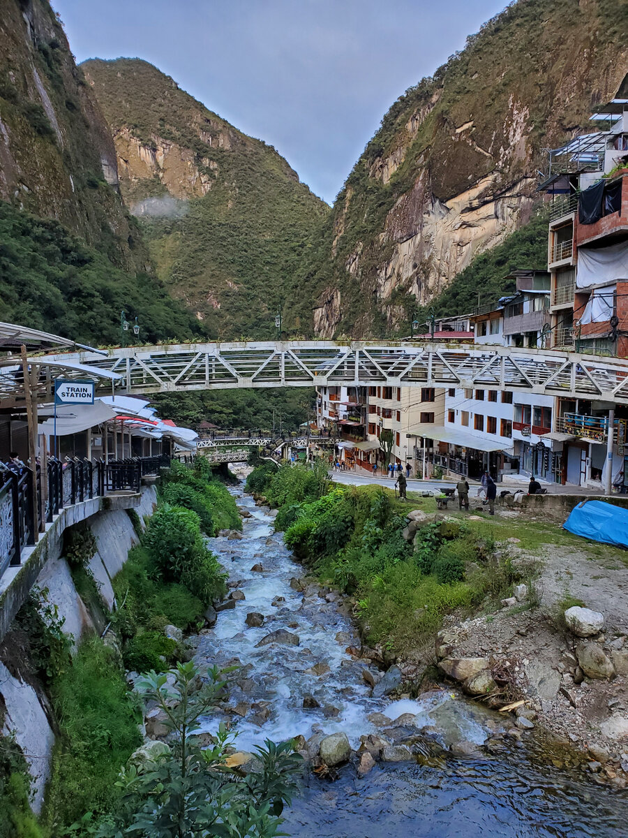 Горная речка в Агуас Кальентес, Перу