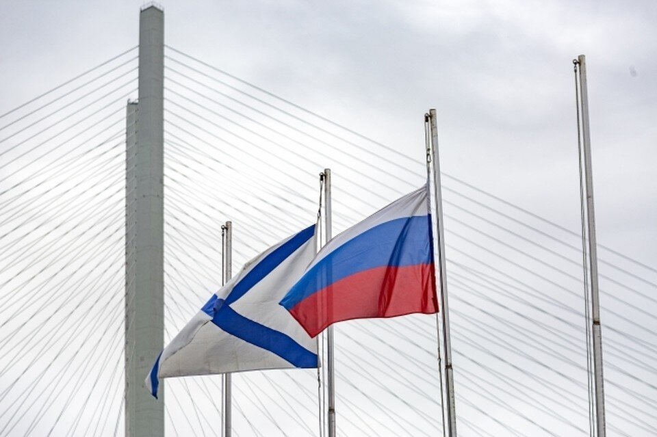     В дальневосточной столице без осадков, но с самого утра на город опустился туман. Андрей МИХАЙЛОВ