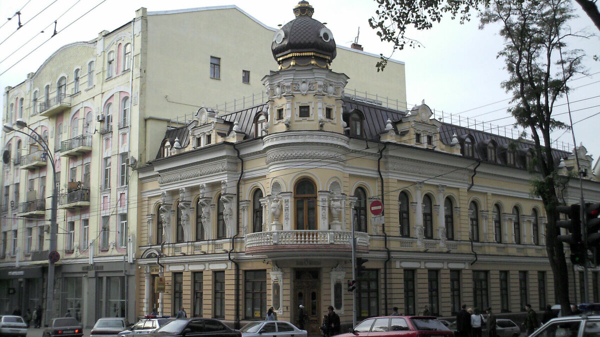     Ростовские балконы назвали одними из самых красивых в России, пишут СМИ.