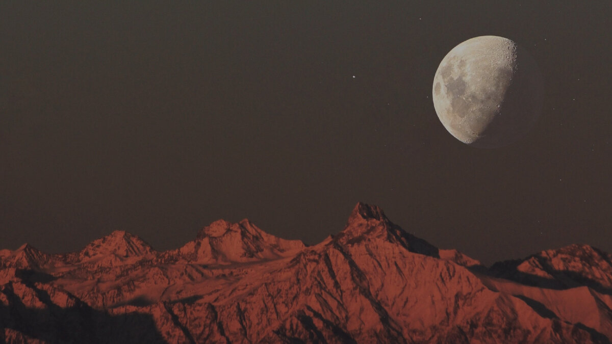 Photo by sangam sharma on Unsplash