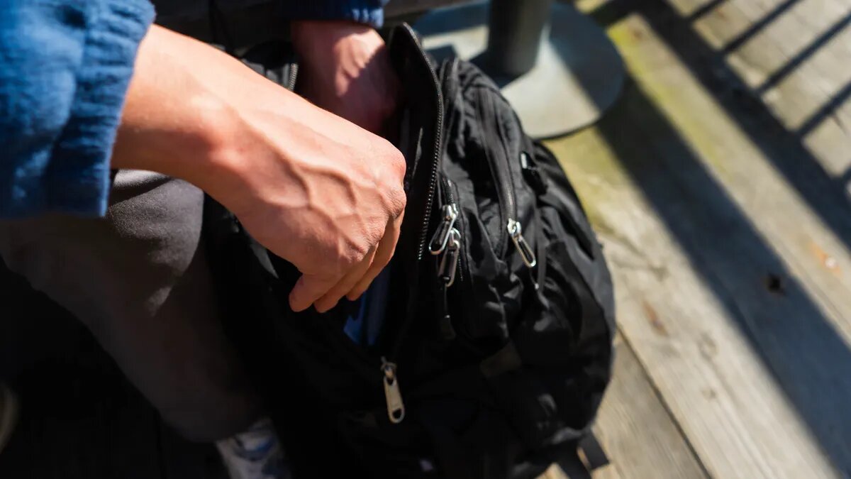 В тревожном чемоданчике обязательно должна находиться аптечка. Фото: Pxfuel.com