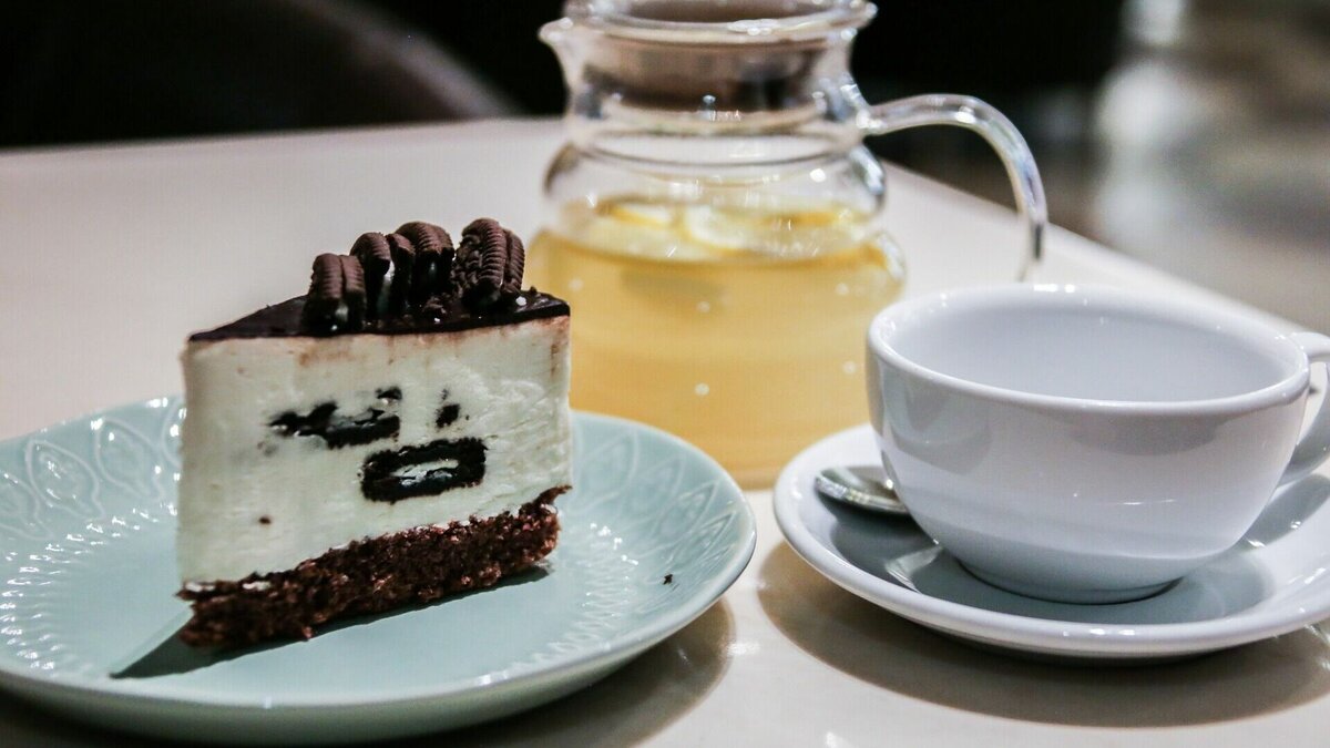     В центре Тюмени в апреле откроют новый ресторан «Арбат». Он расположится на пешеходном бульваре на улице Дзержинского.