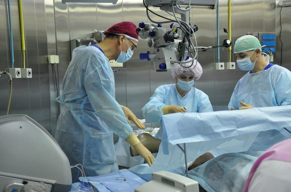     В любом учреждении здравоохранения заинтересованы в высокотехнологичных кадрах. Андрей КОПАЛОВ, Архив «КП»