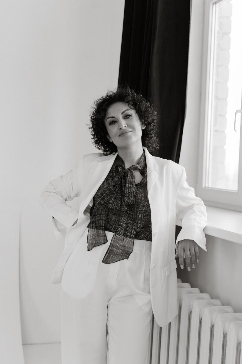 Чахмахчева Викторина Николаевна - врач-косметолог, главный врач и собственница косметологического центра «Есфирь» в г. Тюмень.