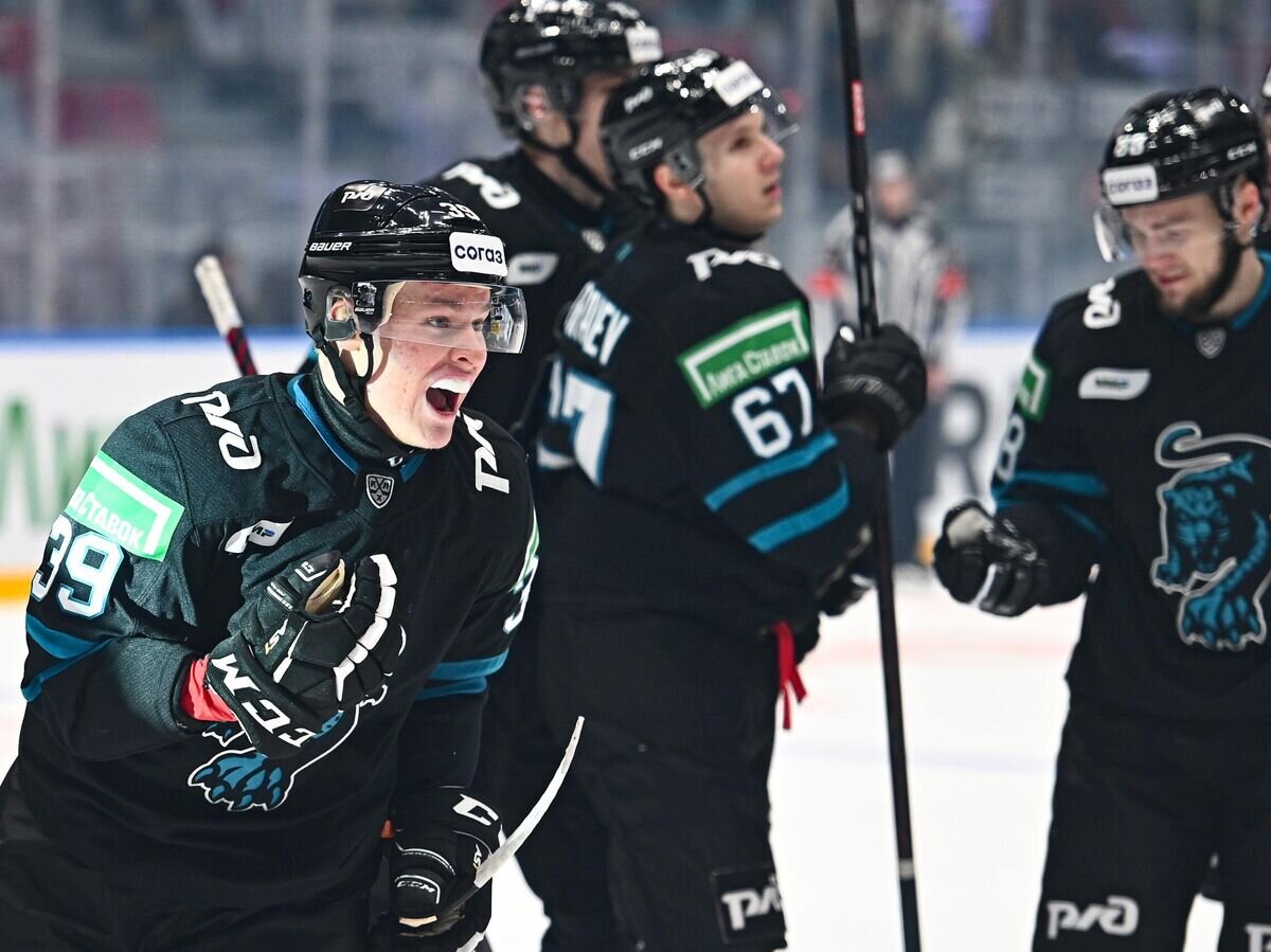    Матвей Мичков (слева)© Фото : Соцсети "Сочи"