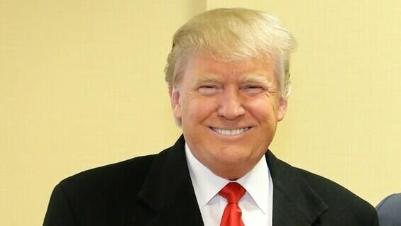     5 апреля (по мск) он выступит с заявлением в связи с выдвижением против него обвинений.