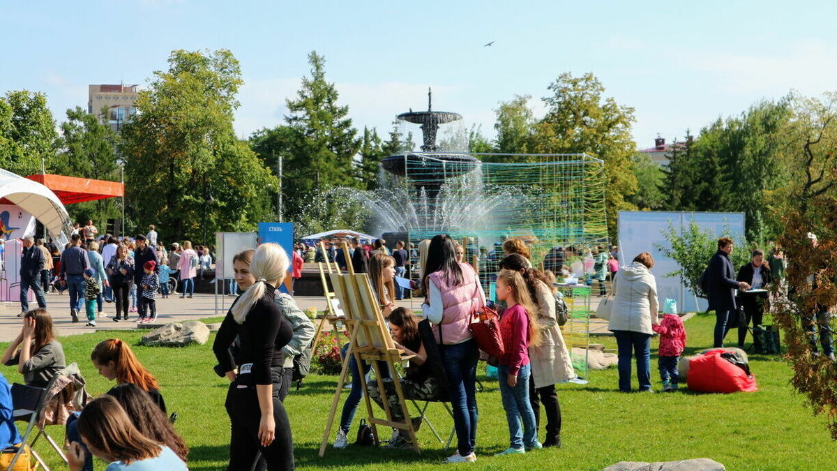     Сейчас их приводят в порядок после зимы.