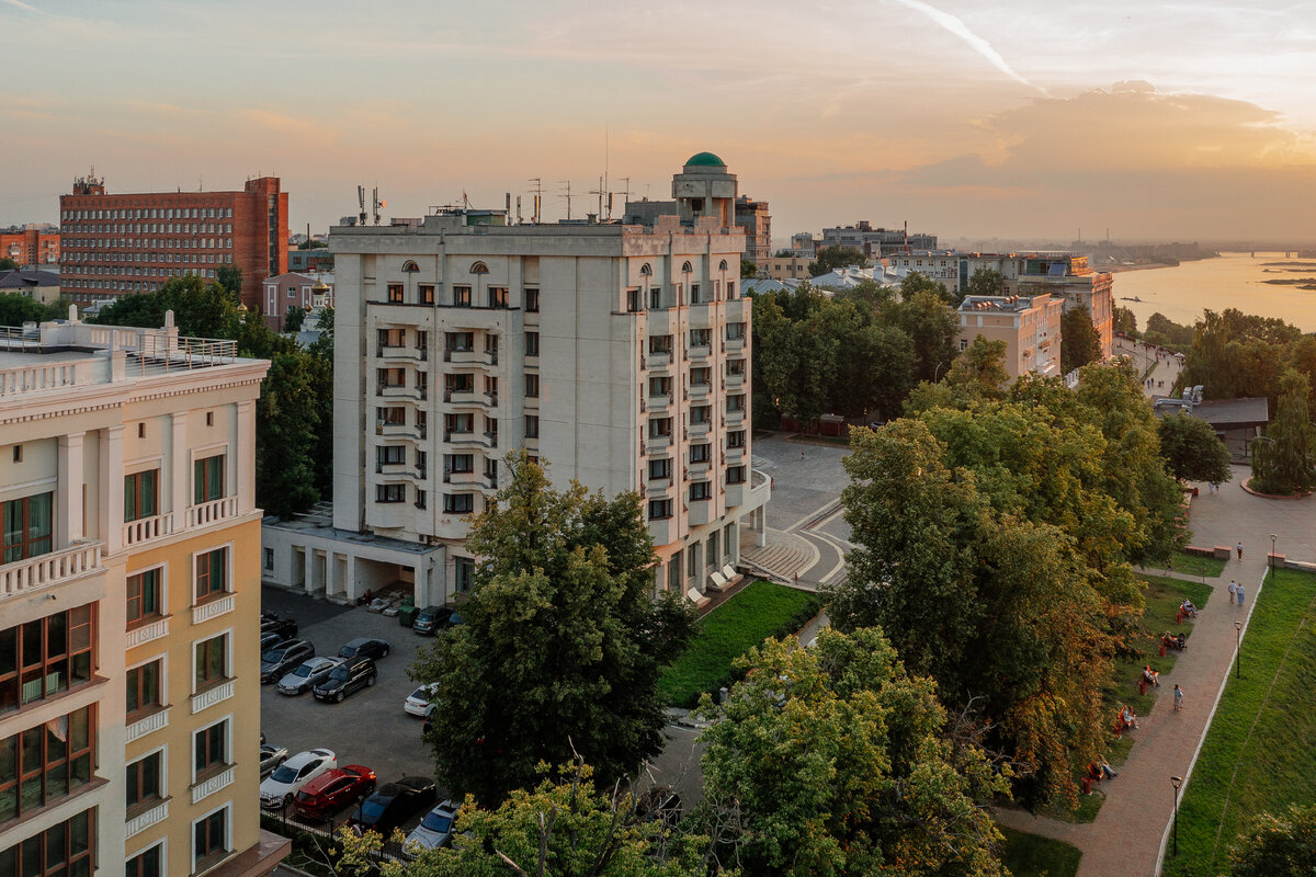 Гостиница «Октябрьская» в Нижнем: смелый проект, ставший классикой  постмодернизма | Нижний 800 | Дзен