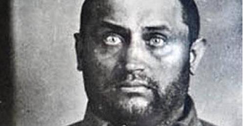 А вот это - Гаранин Степан Николаевич, красавец, правда?