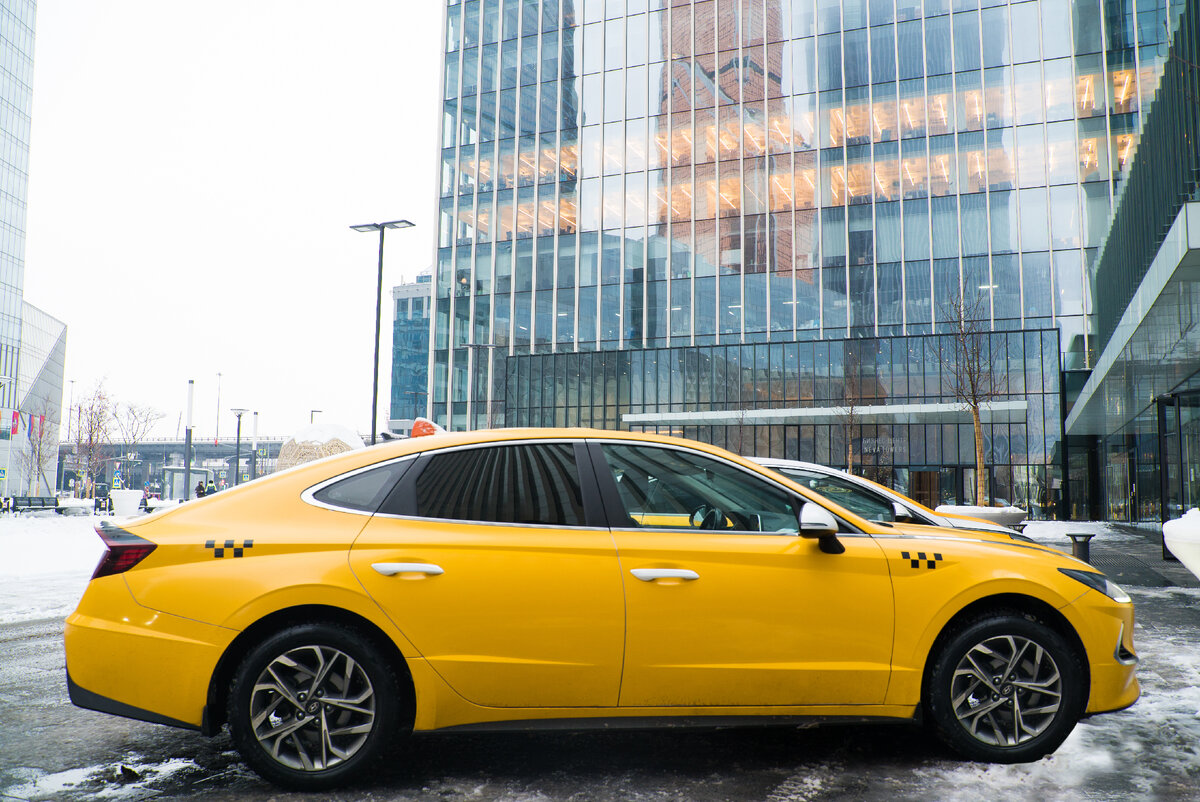 Расценки такси по километражу. Лучшие таксисты. Наказание за езду без госномера. Расценки такси по километражу. Такси сентябрь 2023 закон.