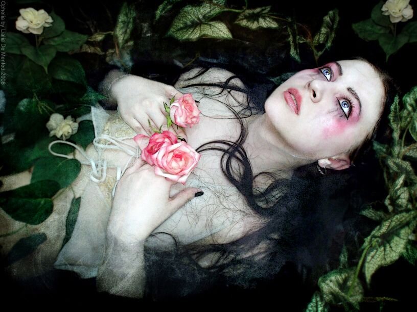 Ophelia Ninfee ru.pinterest.com
