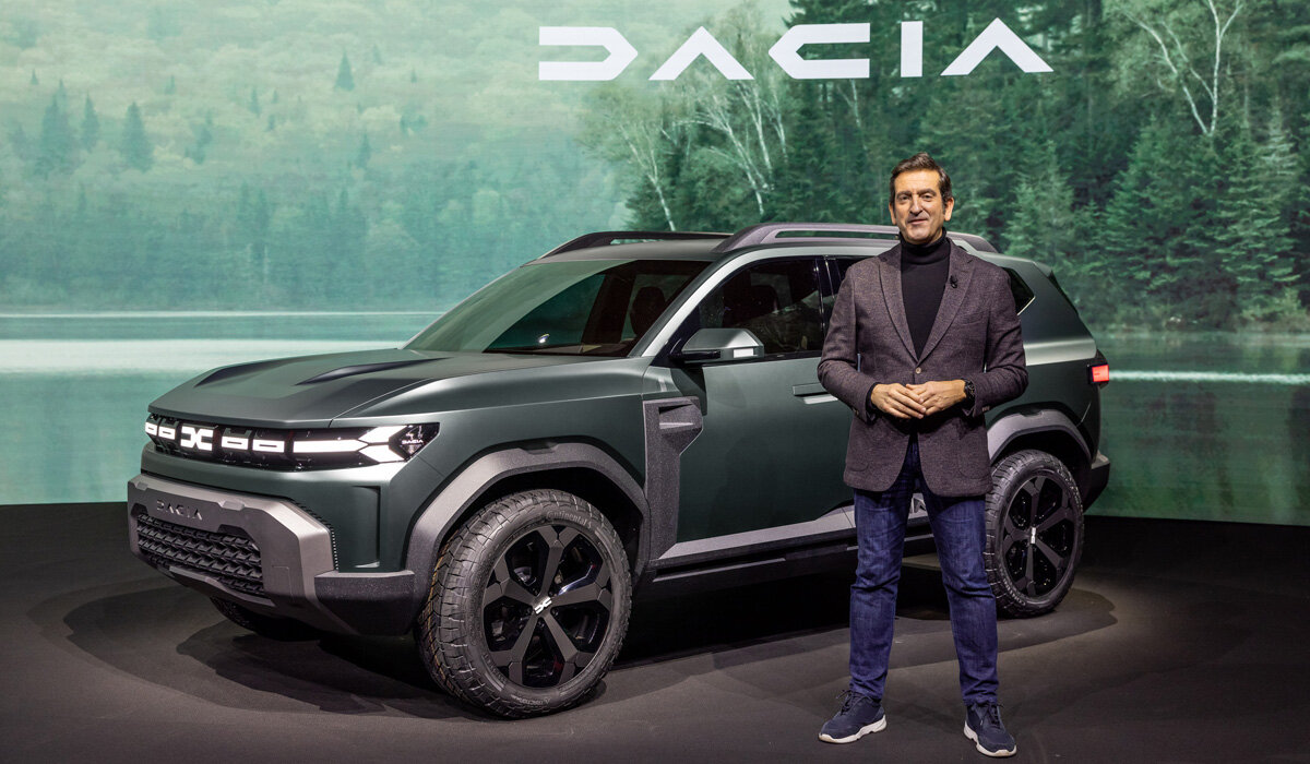    Dacia Bigster – более крупный родственный внедорожник Дастера (эта же модель изображена на главном фото). К слову, предполагалось, что Bigster станет аналогом для пятидверной “удлиненной” Нивы. Левченко Максим