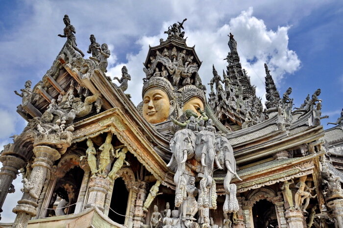 Это все сделано из дерева