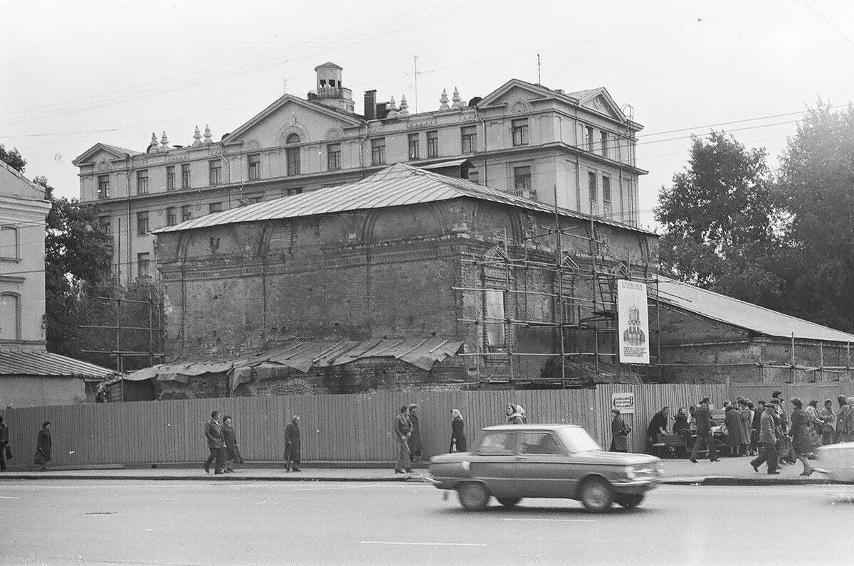 храм троицы живоначальной в листах