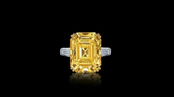 Бриллиант Golden Dahlia Yellow весом 11,74 карата имел рыночную капитализацию в 1,5 миллиона долларов, но был продан в частном порядке перед IPO 