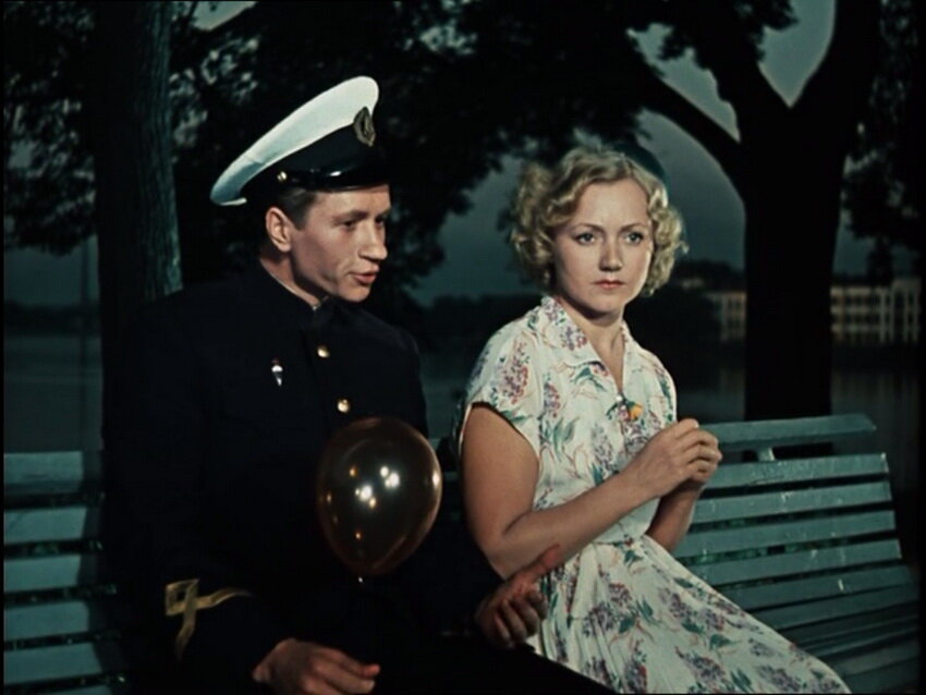 Людмила Касаткина и Леонид Быков в фильме "Укротительница тигров" (источник фото: kinomoe.com)