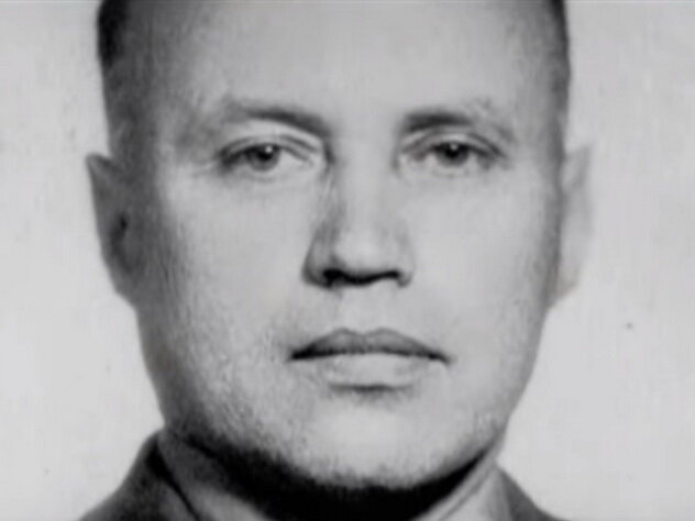Анатолий Китов уже в 10 лет подрабатывал репетиторством, а во время войны писал на фронте не письма возлюбленным, а длинные цепочки уравнений. Почему советскому кибернетику не позволили реализовать главную идею его жизни? 