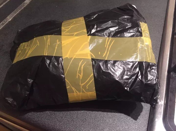 Товар пришел слишком хорошо упакованным.