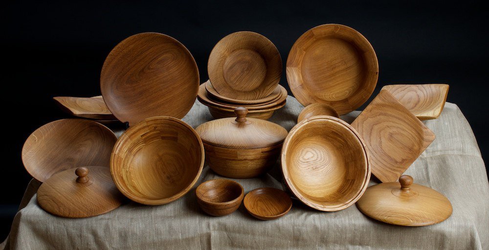 Тарелки и чаши работы Юрия Бажана