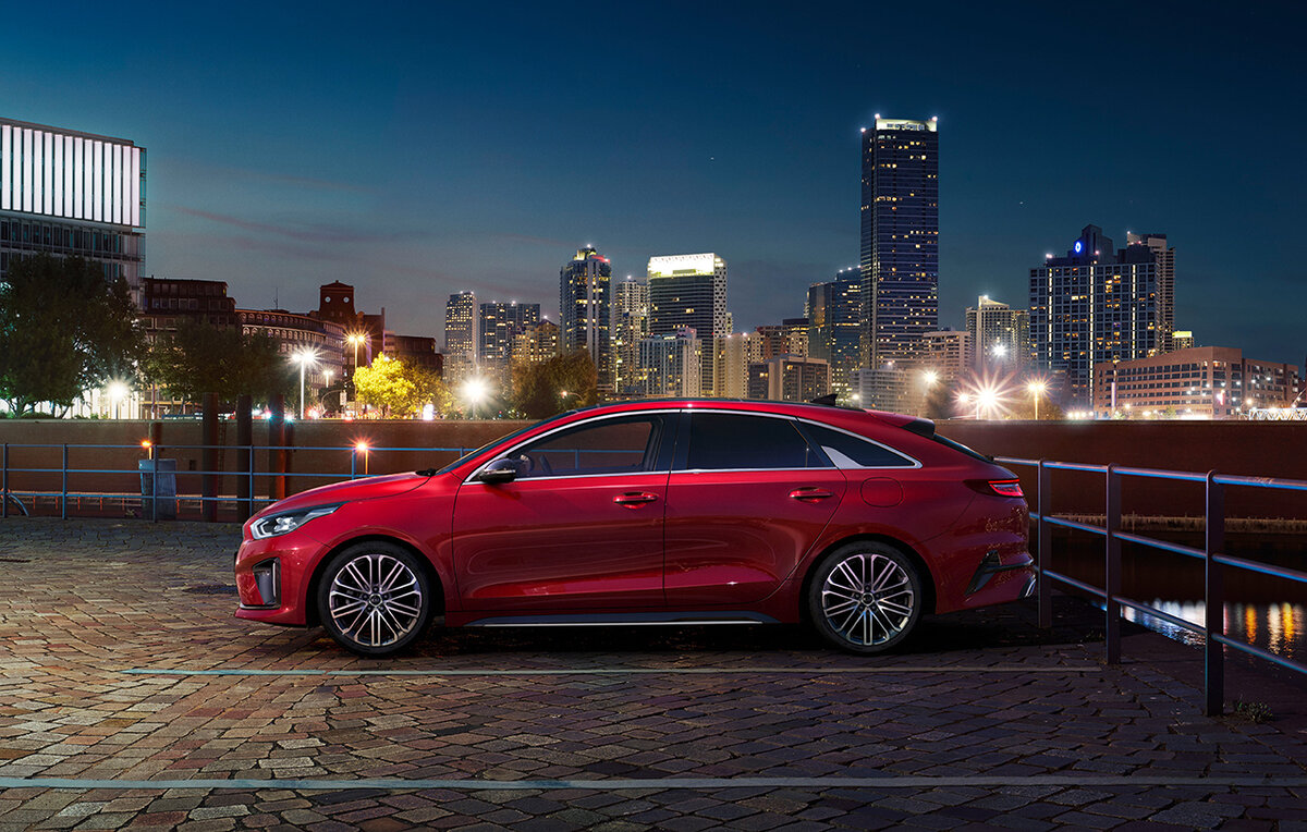 Длина ProCeed – 4605 мм, ширина – 1800 мм, высота – 1422 мм. Колесная база – 2650 мм.