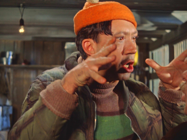 Кадр из фильма "Операция "Ы" и другие приключения Шурика"                                     