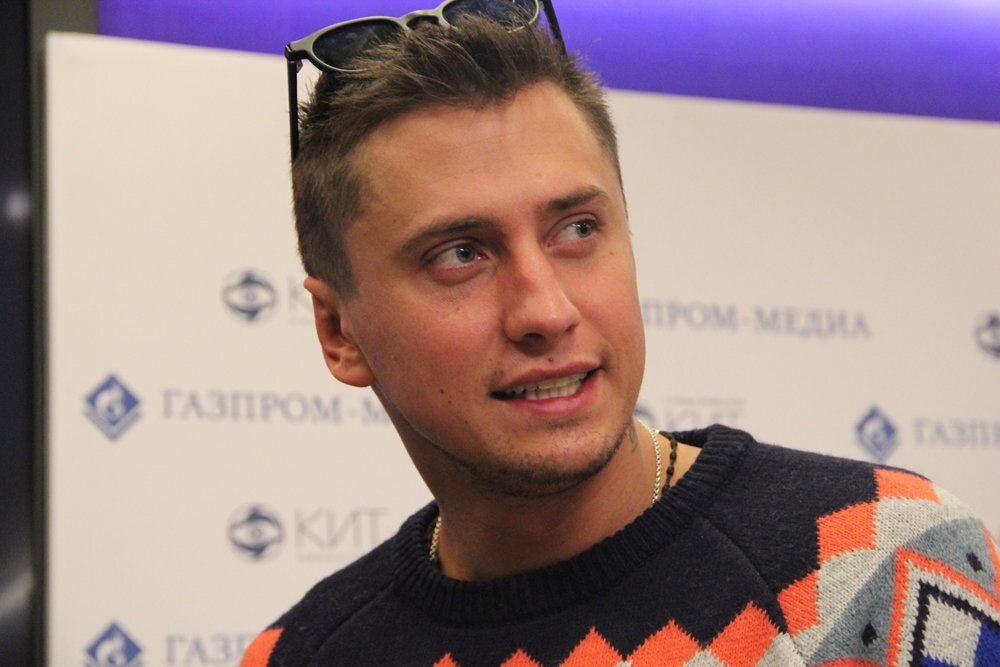 https://rg.ru/2016/12/21/pavel-priluchnyj-v-realnoj-zhizni-ia-ezzhu-na-taksi.html