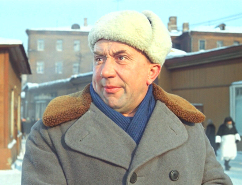 Кадр из фильма  "Операция "Ы" и другие приключения Шурика""                               