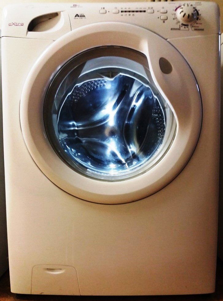 Стиральная машина фирмы Candy.
