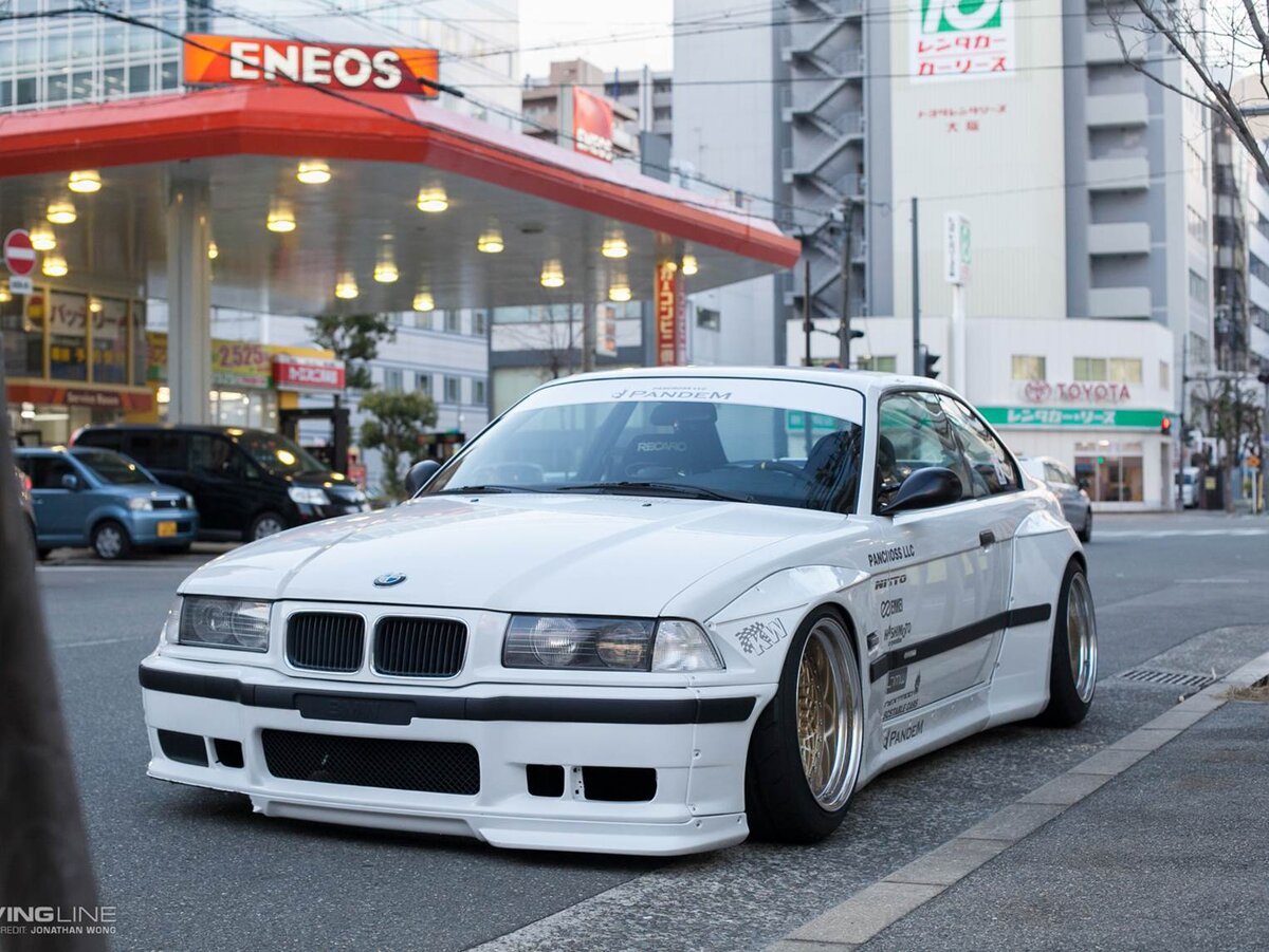 Источник: https://mag-option.ru/kultura-yaponskogo-tyuninga-bmw-e36-coupe-rocket-bunny/
