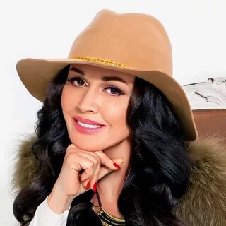 Анастасия Заворотнюк