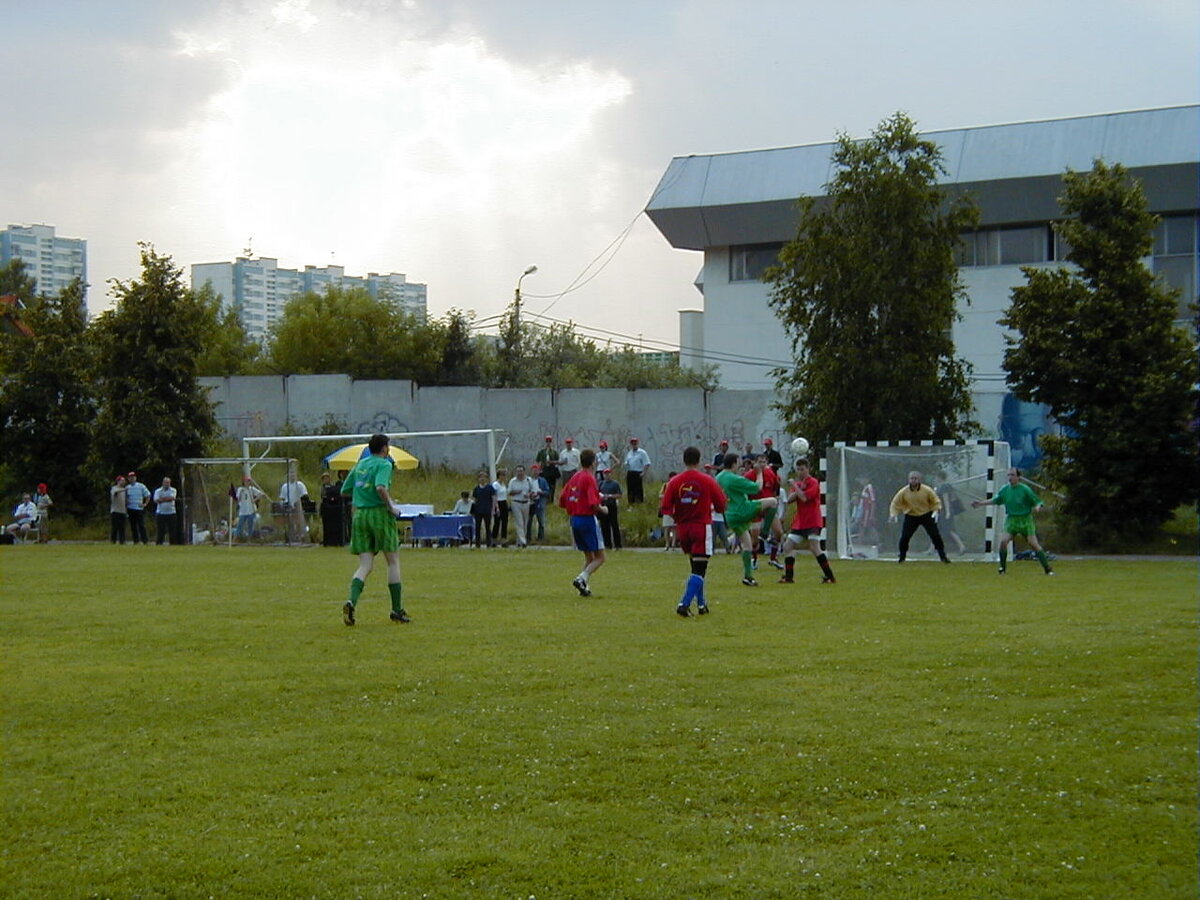 Любительский футбол, примерно так и выглядит. 