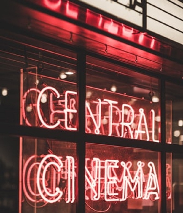 https://unsplash.com/photos/DLDuH4AetCw