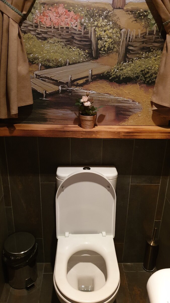 Общественный туалет. Дизайнерская отделка туалета. Что сейчас делает туалет. Санузел для инвалидов. Обшивка туалета пластиковыми панелями.