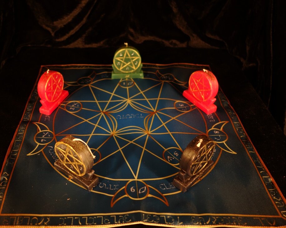 викканский алтарь