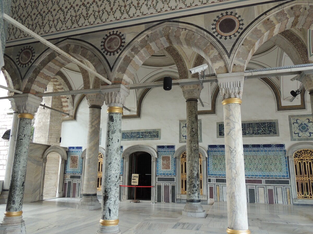 Дворец Сулеймана в Стамбуле у Босфора