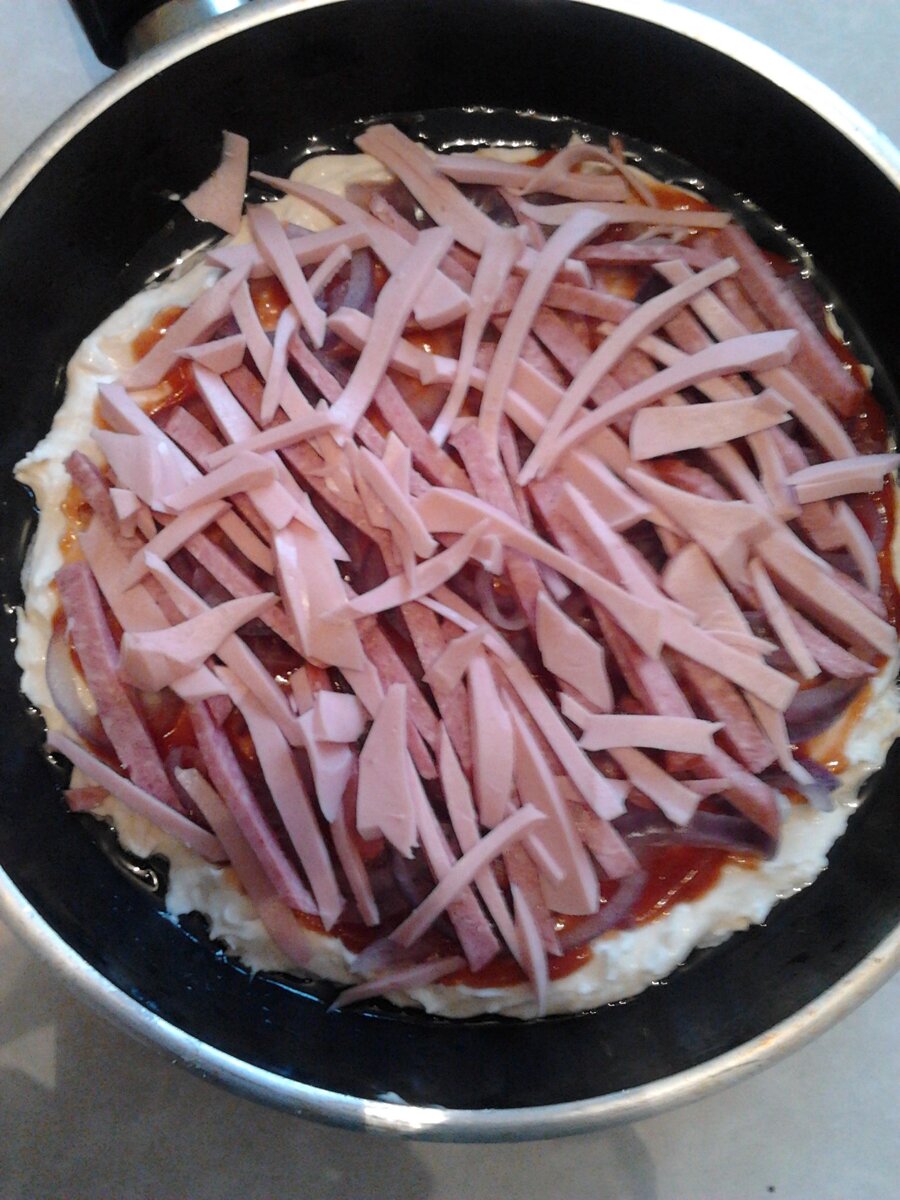 Добавляем вареную колбасу