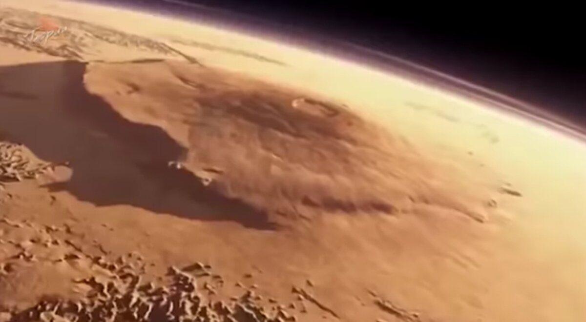 Дорогой читатель!! Прости меня за то, что не выкладывал для тебя продолжение!!  Были моменты, которые не давали признания от тебя! Читай не торопясь.