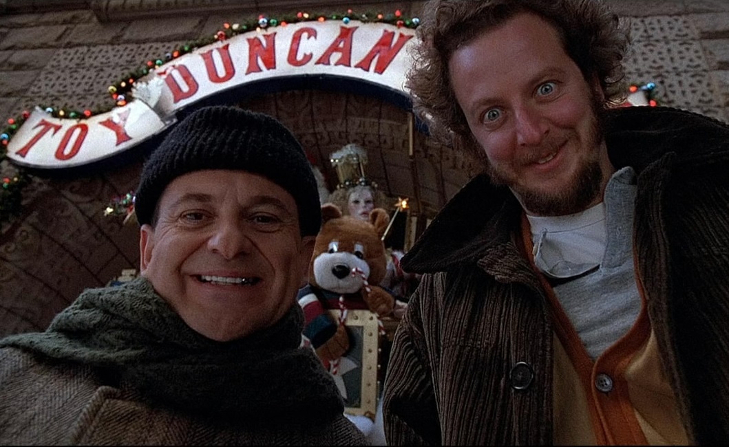 кадры из фильмы "один дома 2"