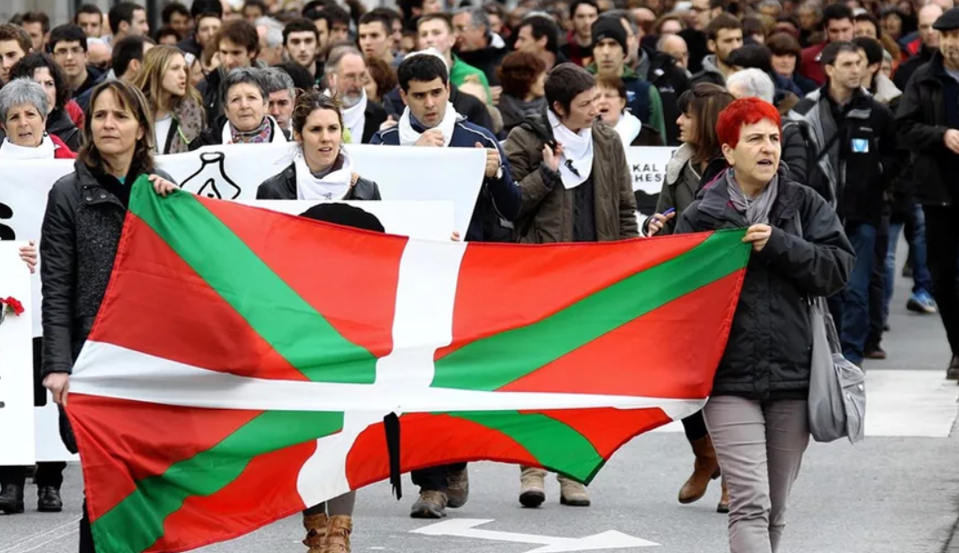 Протестующие за независимость от Испании баски