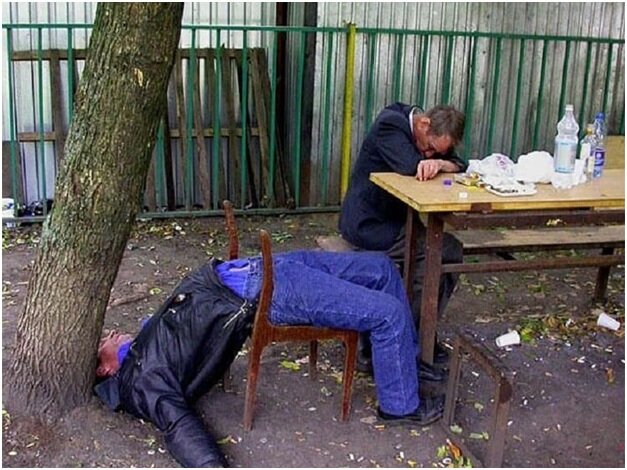 Современный российский писатель. Символически