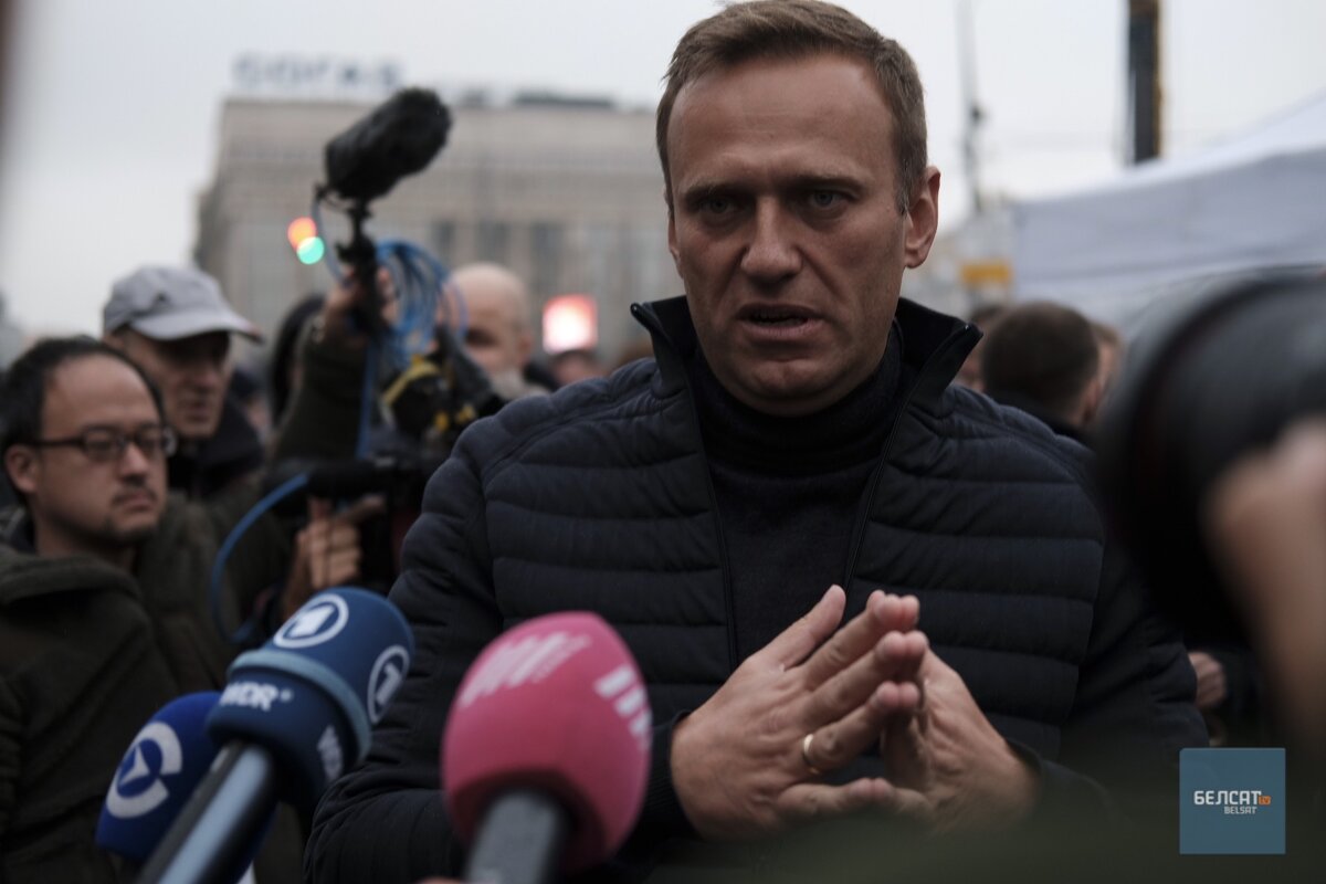 Ютуб главная новости. Навальный Алексей последние. Против Алексея Навального. Алексей Навальный митинг. Журналисты Навального