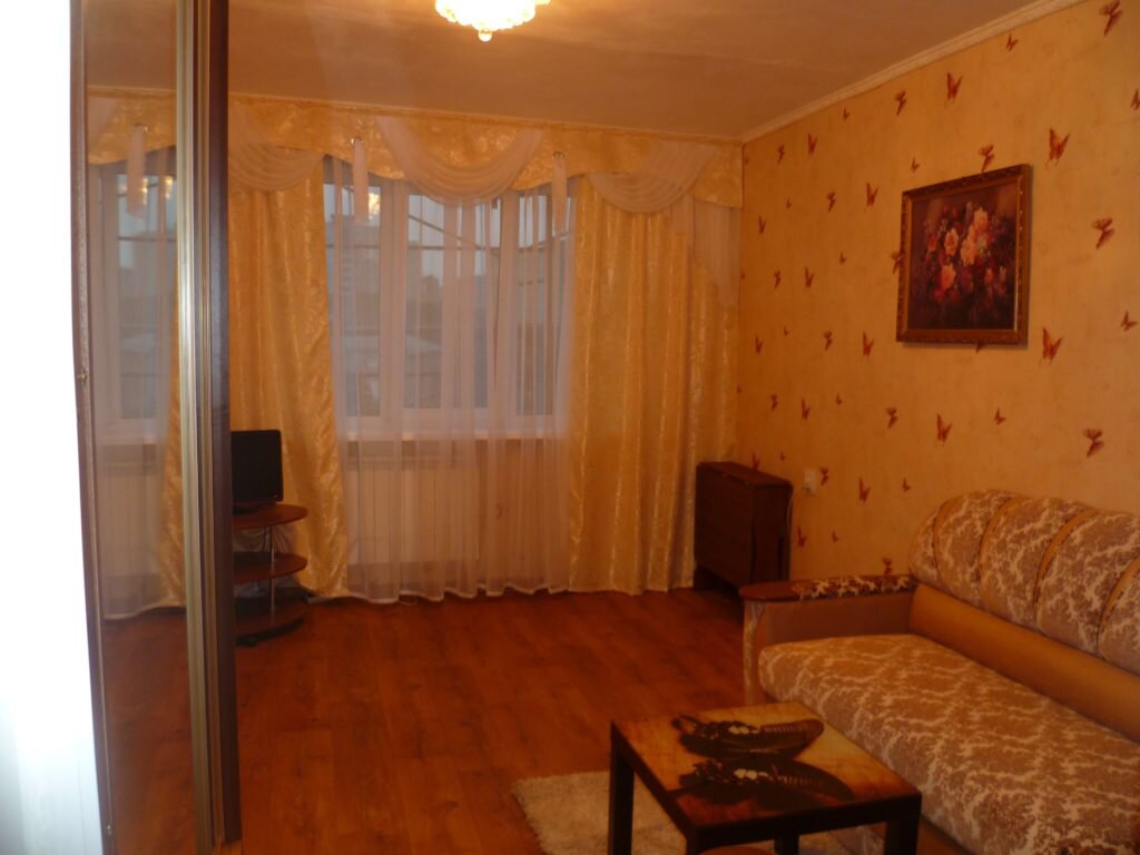 Сколько прослужит недорогой линолеум: проведем эксперимент