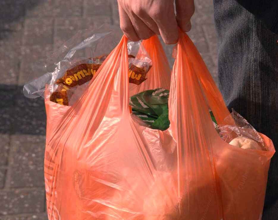 А вы со своим пакетом ходите в магазин ха продуктами?