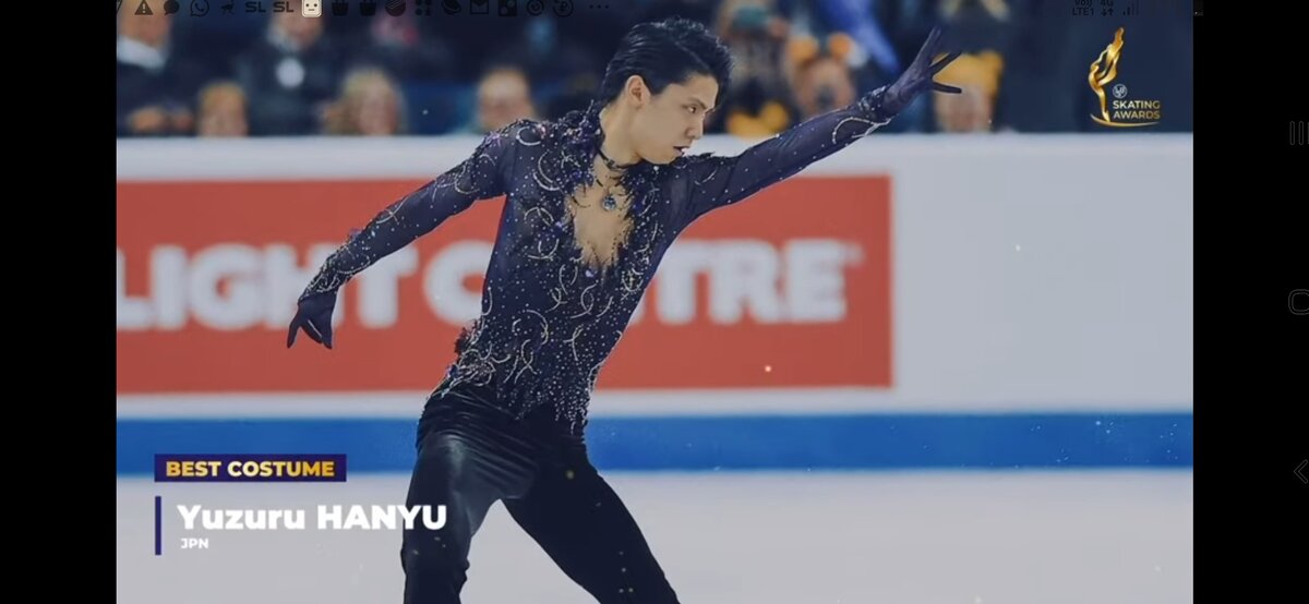 Номинанты в категории "лучший костюм" Юдзуру Ханю, скриншот трансляции.